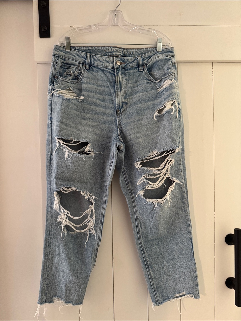 American Eagle Light Blue Denim Strigid Mom Jeans 16 Short